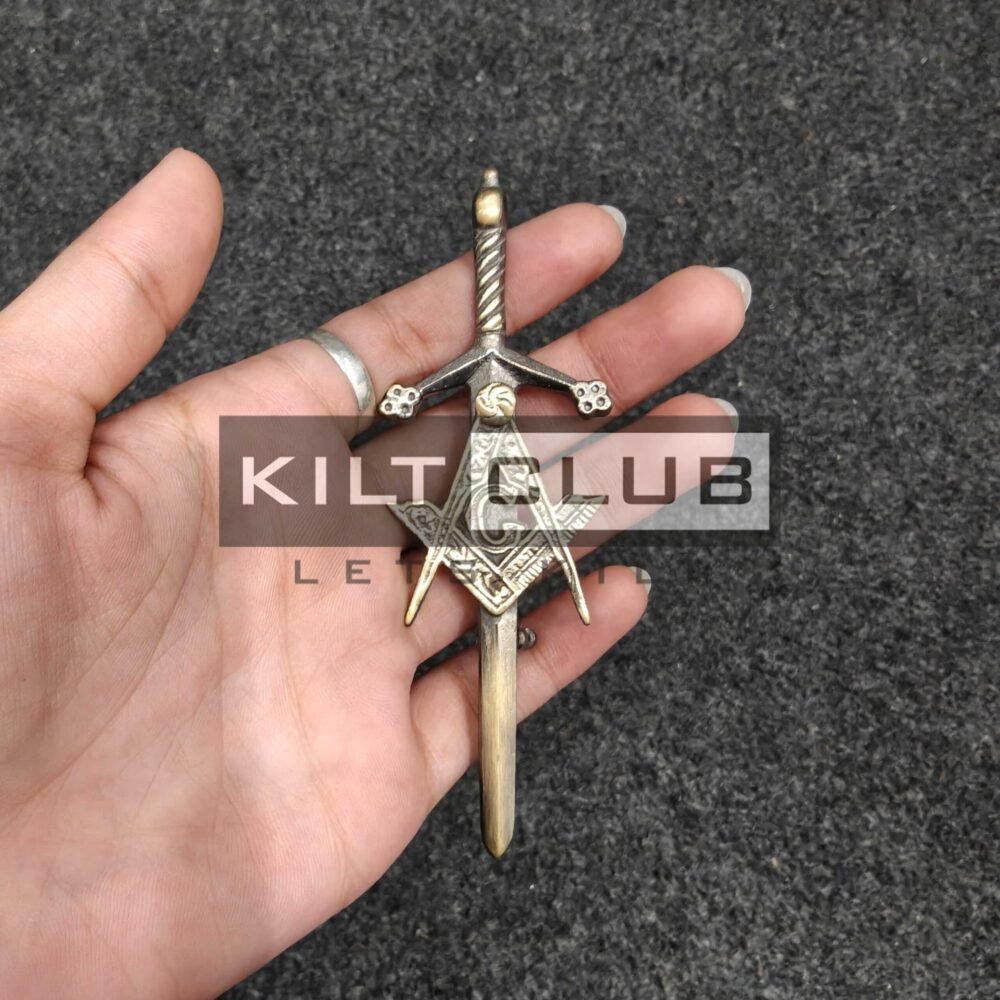 Masonic kilt pin
